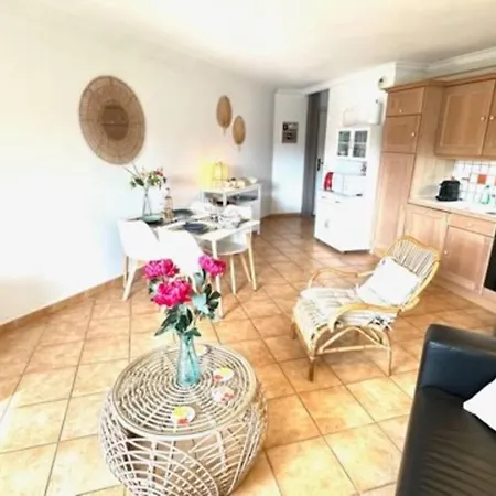 A02 Les Pins Bleus Apartman