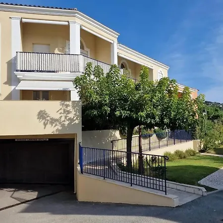 Apartamento A02 Les Pins Bleus